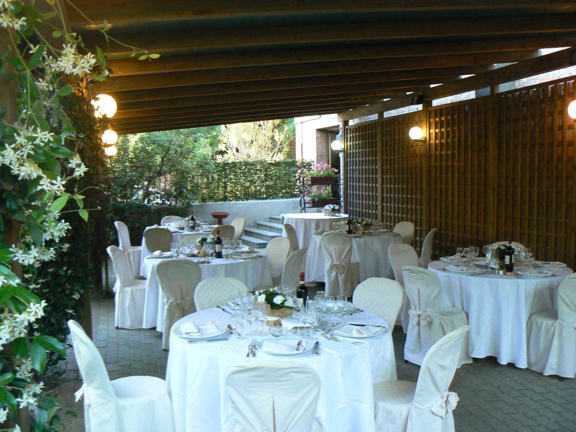 Hotel Moderno Siena Exterior foto