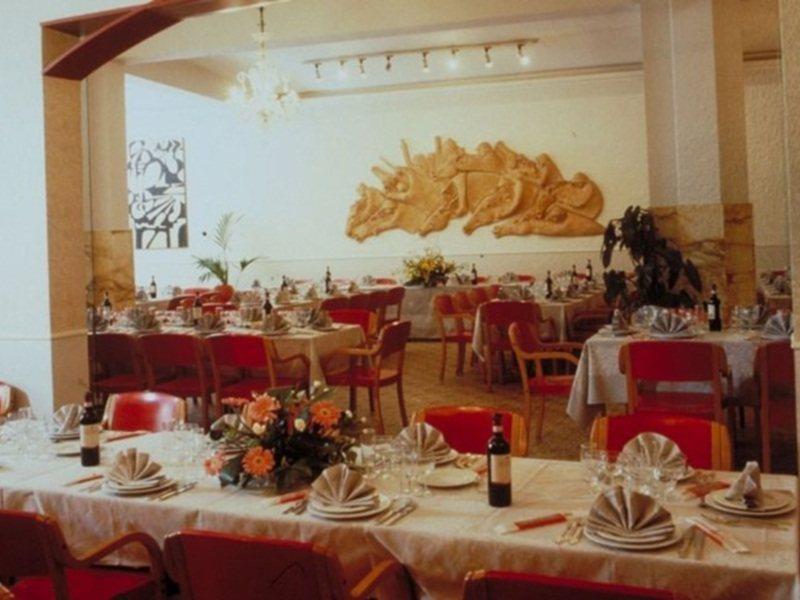 Hotel Moderno Siena Restaurant foto